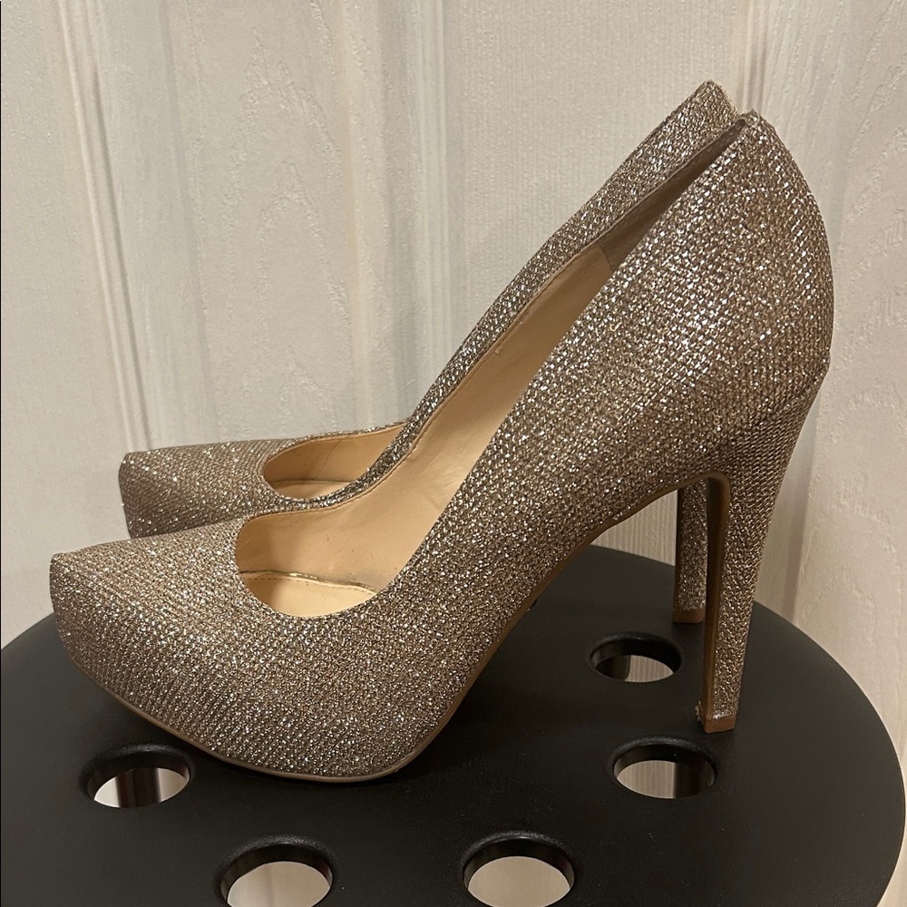 Jessica Simpson Gold Glitter Heels Size 9